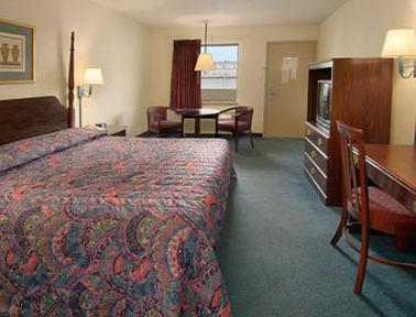 Super 8 By Wyndham Chattanooga/east Ridge East Ridge