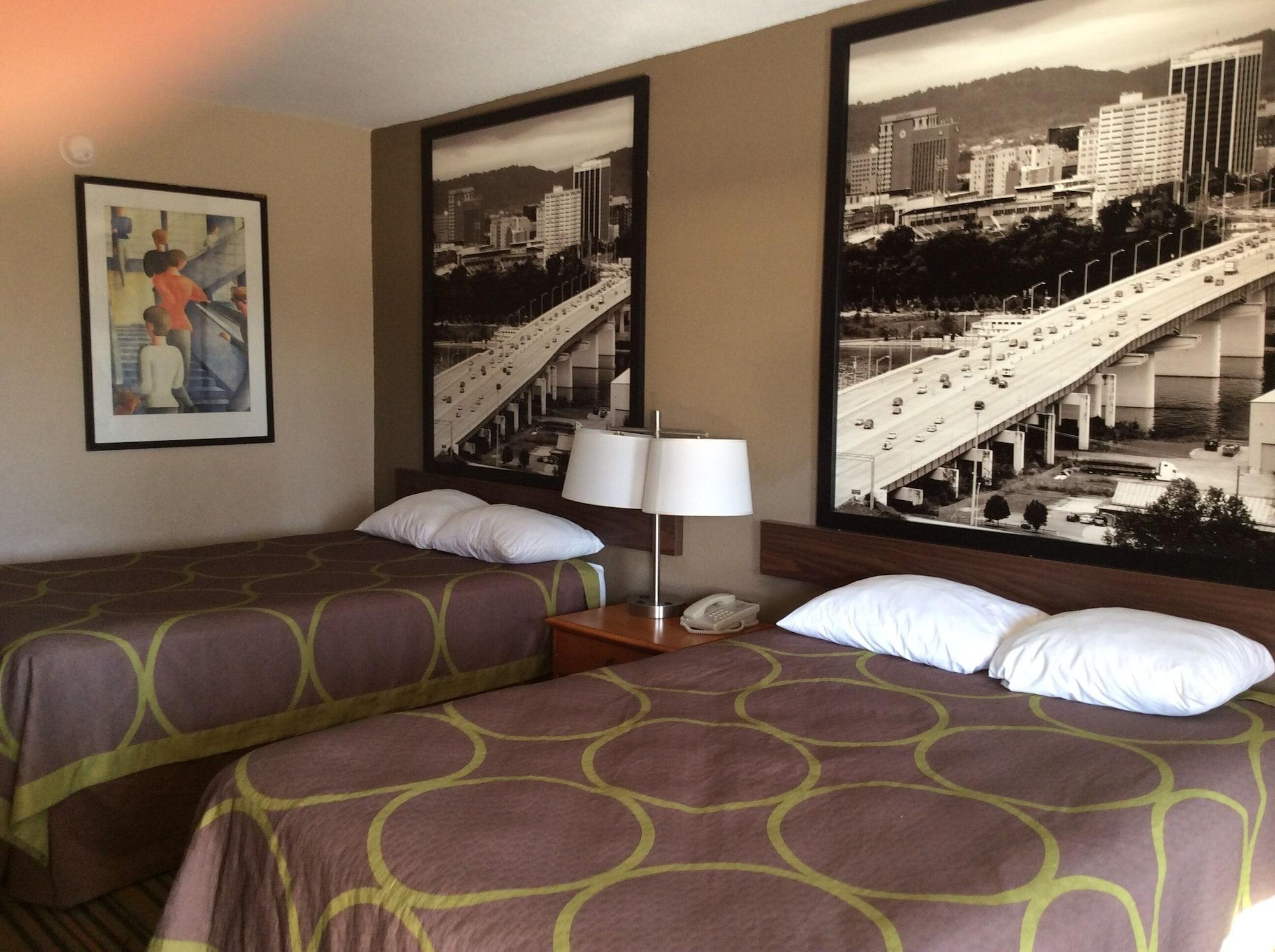 Super 8 By Wyndham Chattanooga/east Ridge Hotel East Ridge