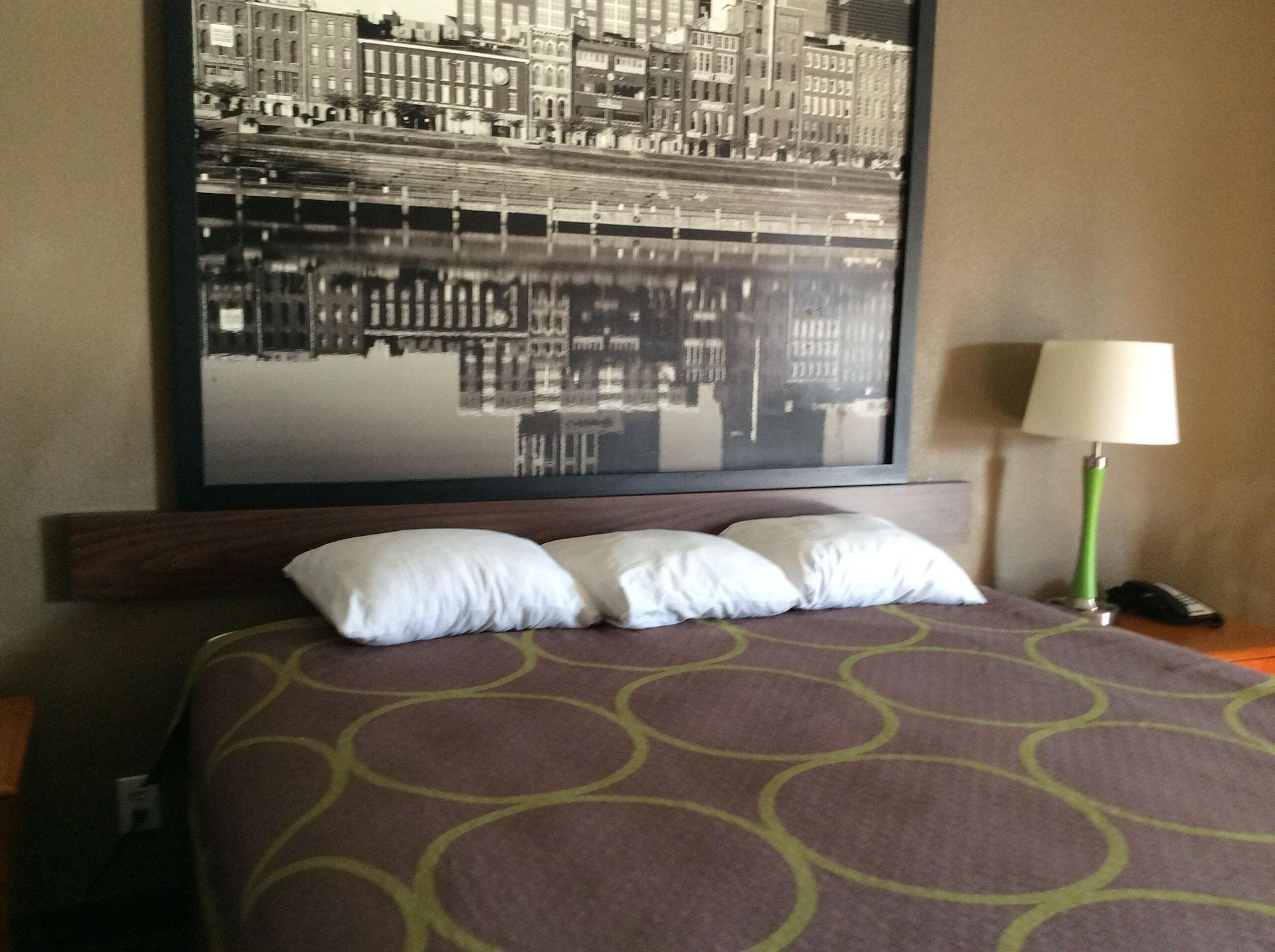 Super 8 By Wyndham Chattanooga/east Ridge Hotel