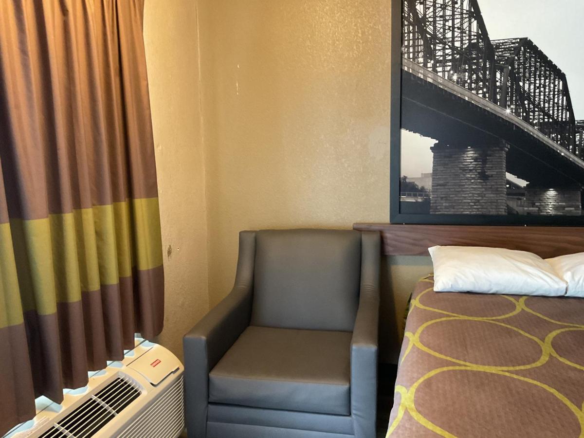 Super 8 By Wyndham Chattanooga/east Ridge Hotel 2*