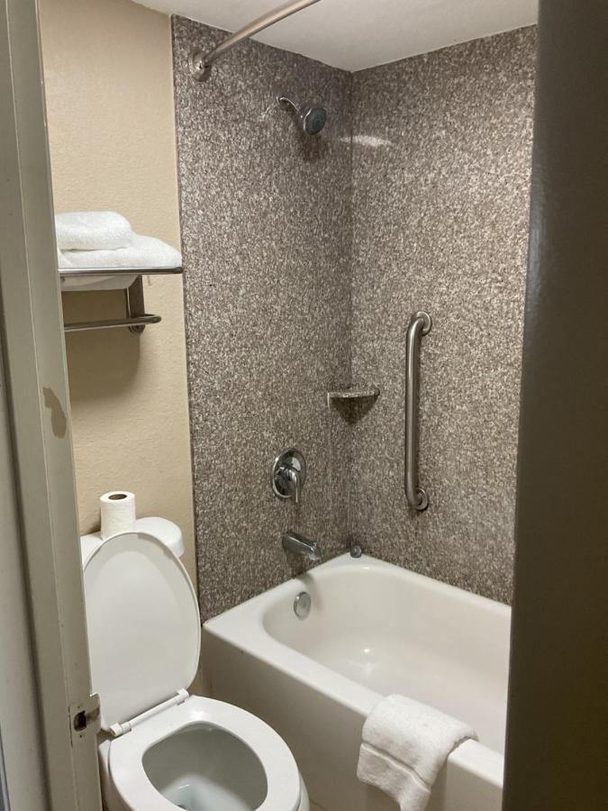 Super 8 By Wyndham Chattanooga/east Ridge 2*