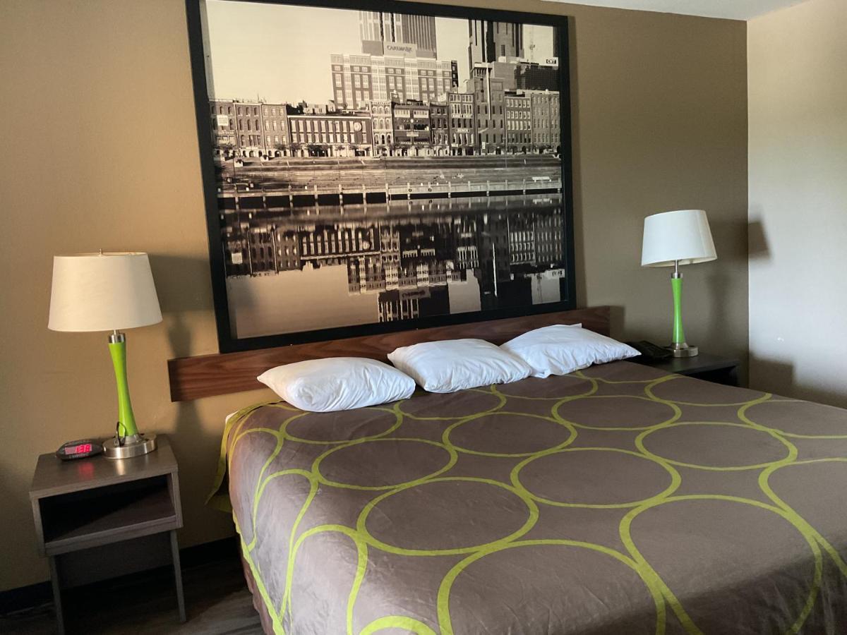 Super 8 By Wyndham Chattanooga/east Ridge Hotel