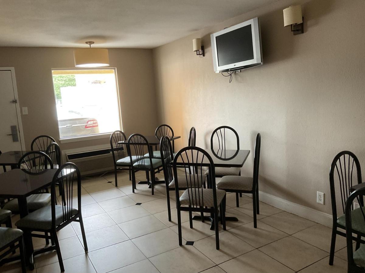 Super 8 By Wyndham Chattanooga/east Ridge East Ridge