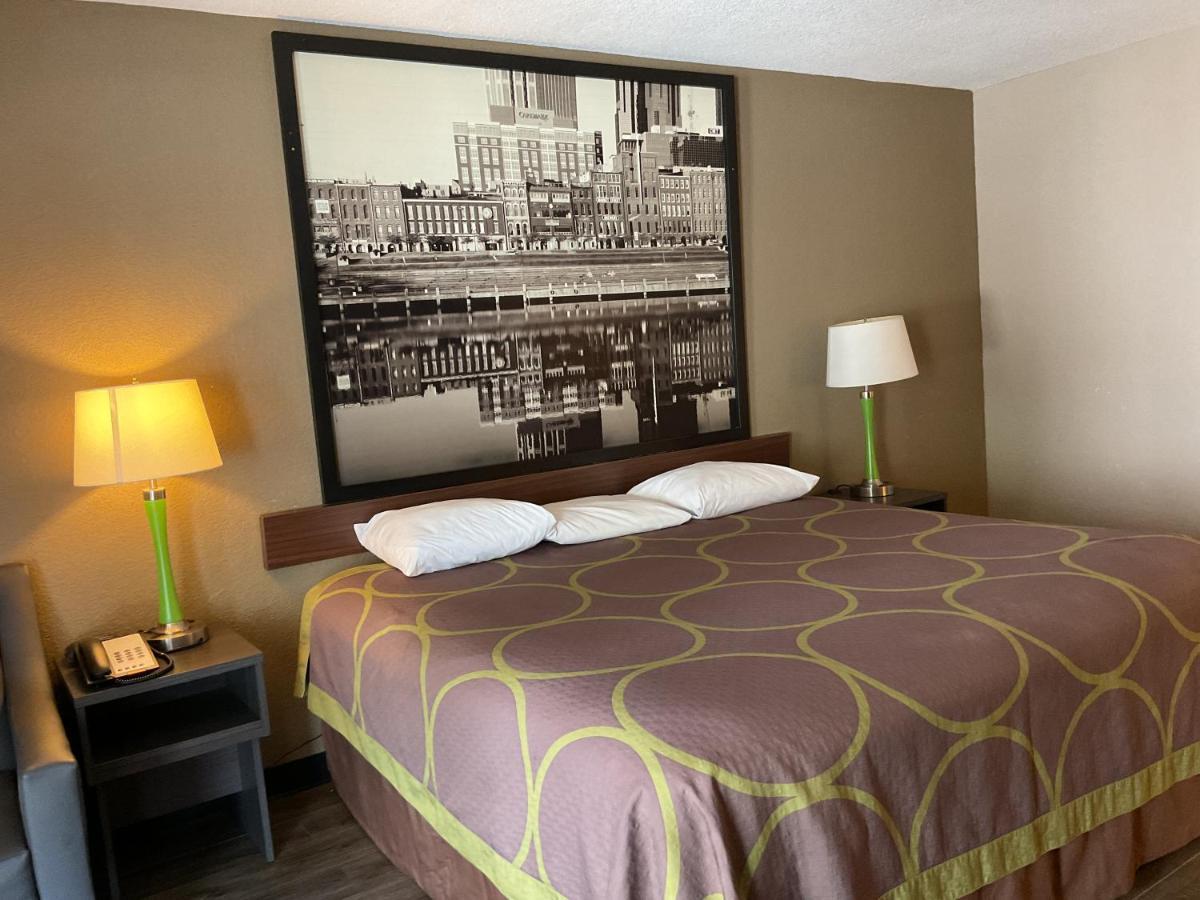 Super 8 By Wyndham Chattanooga/east Ridge