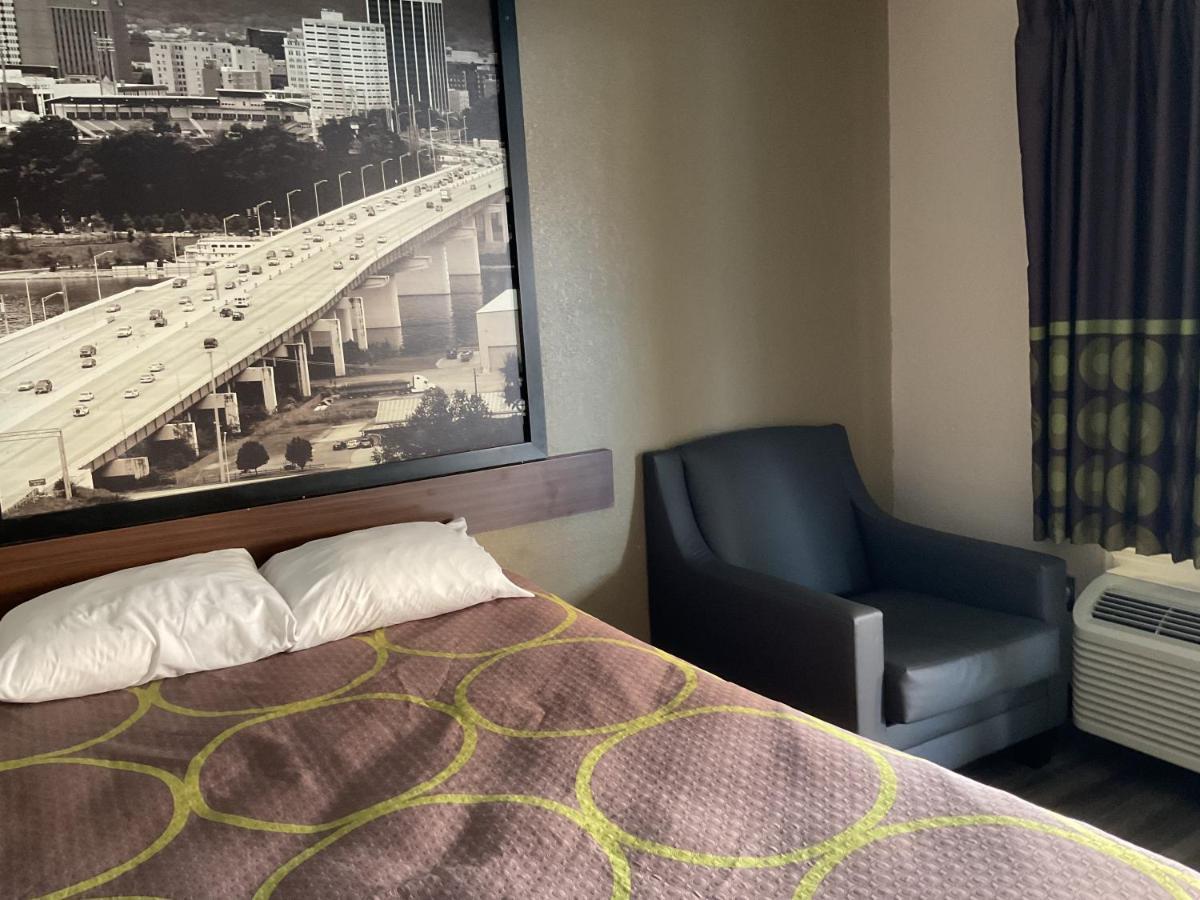 Super 8 By Wyndham Chattanooga/east Ridge