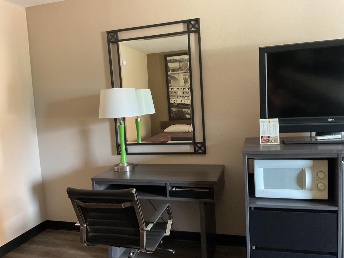Hotel Super 8 By Wyndham Chattanooga/east Ridge 2*