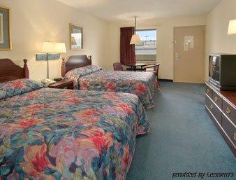 Hotel Super 8 By Wyndham Chattanooga/east Ridge 2*