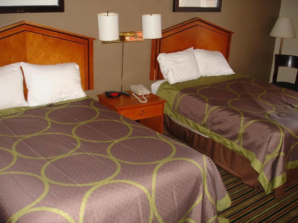 Super 8 By Wyndham Chattanooga/east Ridge 2*