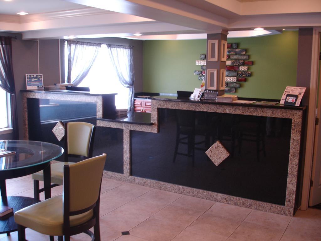 Super 8 By Wyndham Chattanooga/east Ridge Hotel East Ridge